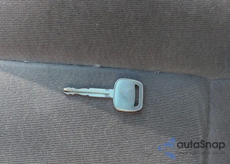 1999 Toyota Camry Le from USA, damaged, VIN 4T1BG22KXXU582315